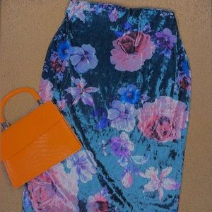 Wore once no torn or rips brand new velvet feel